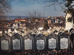 Cimitirul evreiesc din Iași. Foto Mugur Vărzariu