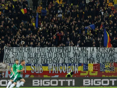 Imagine tipică cu ultraşii Uniţi sub Tricolor - Foto: INQUAM PHOTOS/Bogdan Buda
