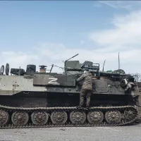 FOTO Tancuri, rachete și elicoptere rusești, pline de componente americane. Nu se mai importă.  / twitter