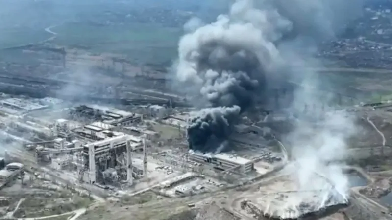 VIDEO Momentul în care Rusia folosește rachete termobarice în Mariupol. Un carnagiu la Azovstal / Profimedia