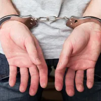 Crimă înfiorătoare în Dolj. Un pensionar de 77 de ani, ucis în bătaie de propriul fiu de 36 de ani - Foto: Profimedia images