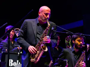 Instrumentistul şi compozitorul american de jazz Bob Sands a murit la 55 de ani. / Foto: then24.com