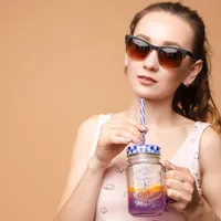 Băutura din trei ingrediente, „aurul violet” pentru pielea ta. Produce colagen și are vitamina C - Freepik (imagine cu rol ilustrativ)
