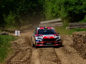 6 echipaje din România, la startul Raliului Ungariei, a doua etapă a campionatului FIA ERC - Foto: Facebook / Rally Vlog Hungary