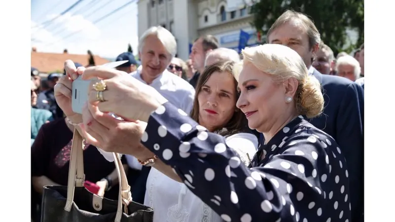 Viorica Dăncilă a preluat conducerea PSD și vorbește liber, fără să citească de pe foaie Foto: guv.ro
