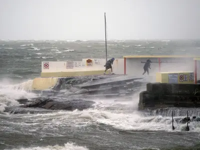 VIDEO Când ajunge în România furtuna Isha care a dezlănțuit vânturi de 130 km/oră în Marea Britanie? - Foto: Profimedia