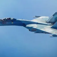 Un avion rusesc Su-27 a lansat o rachetă lângă un avion RAF/foto: forces.net