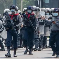 Peste 100 de organizaţii de apărare a drepturilor omului cer un embargou al ONU privind armele împotriva Myanmarului/FOTO: Getty