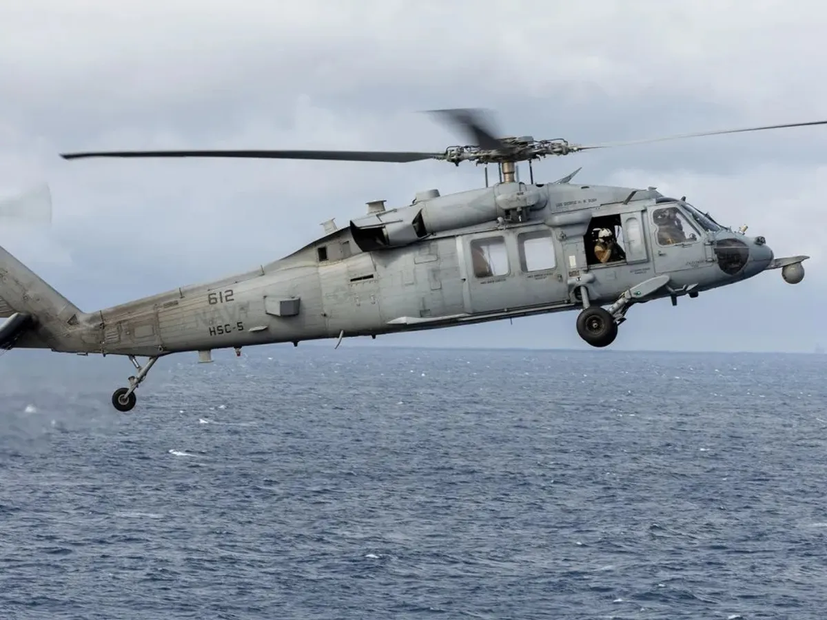 Elicopter militar american de 37.000.000 $, prăbușit în Marea Arabiei. Un membru al echipajului, dispărut