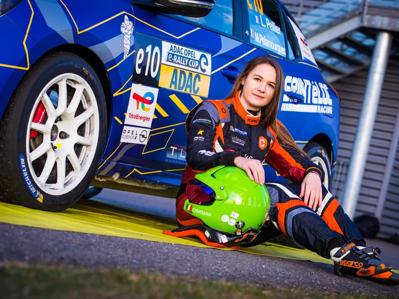 Cristiana Oprea va puncta în 2022 în două campionate, Trofeul Balcanic FIA ERT și competiția 100% electrică Cupa Opel. / Foto: Cristiana Oprea, Facebook