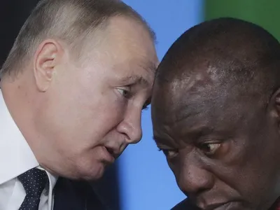 Putin, susținut de Ramaphosa. Președintele Africii de Sud acuza NATO pentru războiul din Ucraina. / Foto: africanews.com