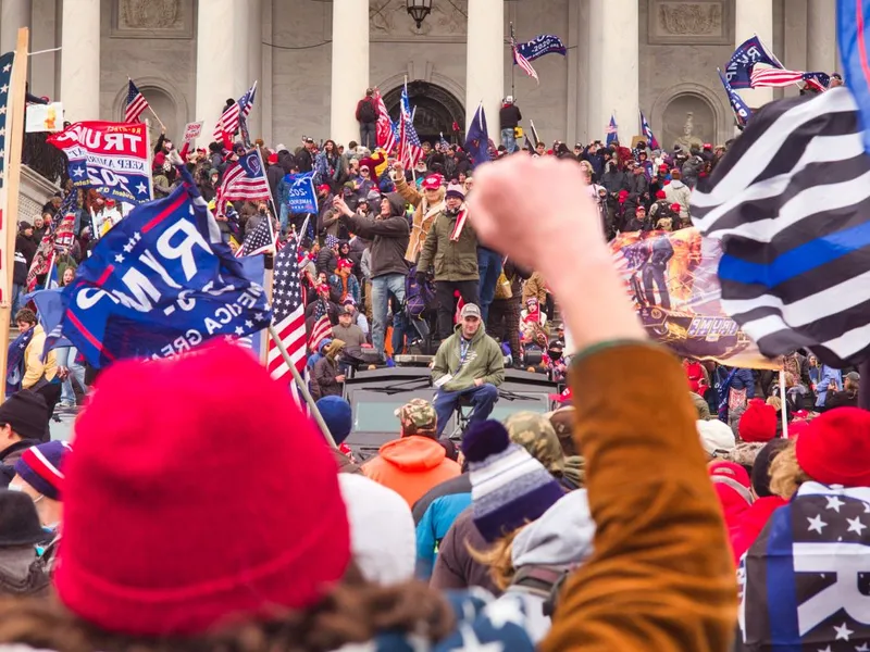 Patru extremişti americani din organizaţia Oath Keeper, găsiţi vinovaţi de conspirație în atacul de - Foto: Brett Davis, Flickr