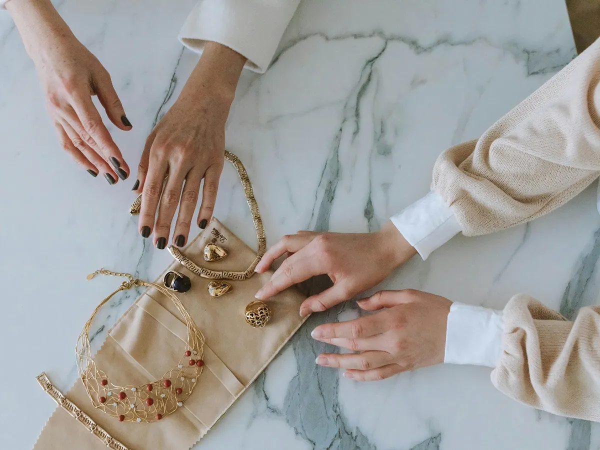 Bijuterii din aur sau falsuri? Cum să verifici dacă o bijuterie este din aur: 7 metode sigure: FOTO - Pexels(imagine cu rol ilustrativ)