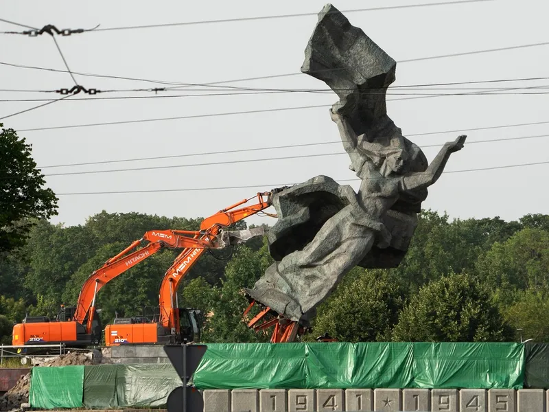 Monument sovietic - Foto: Profimedia