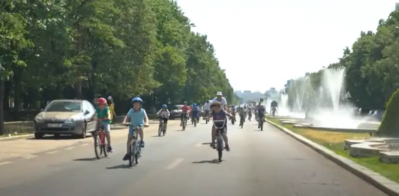 Parada Micilor Bicicliști. Trafic restricționat în București de 1 iunie/FOTO: Captura Youtube