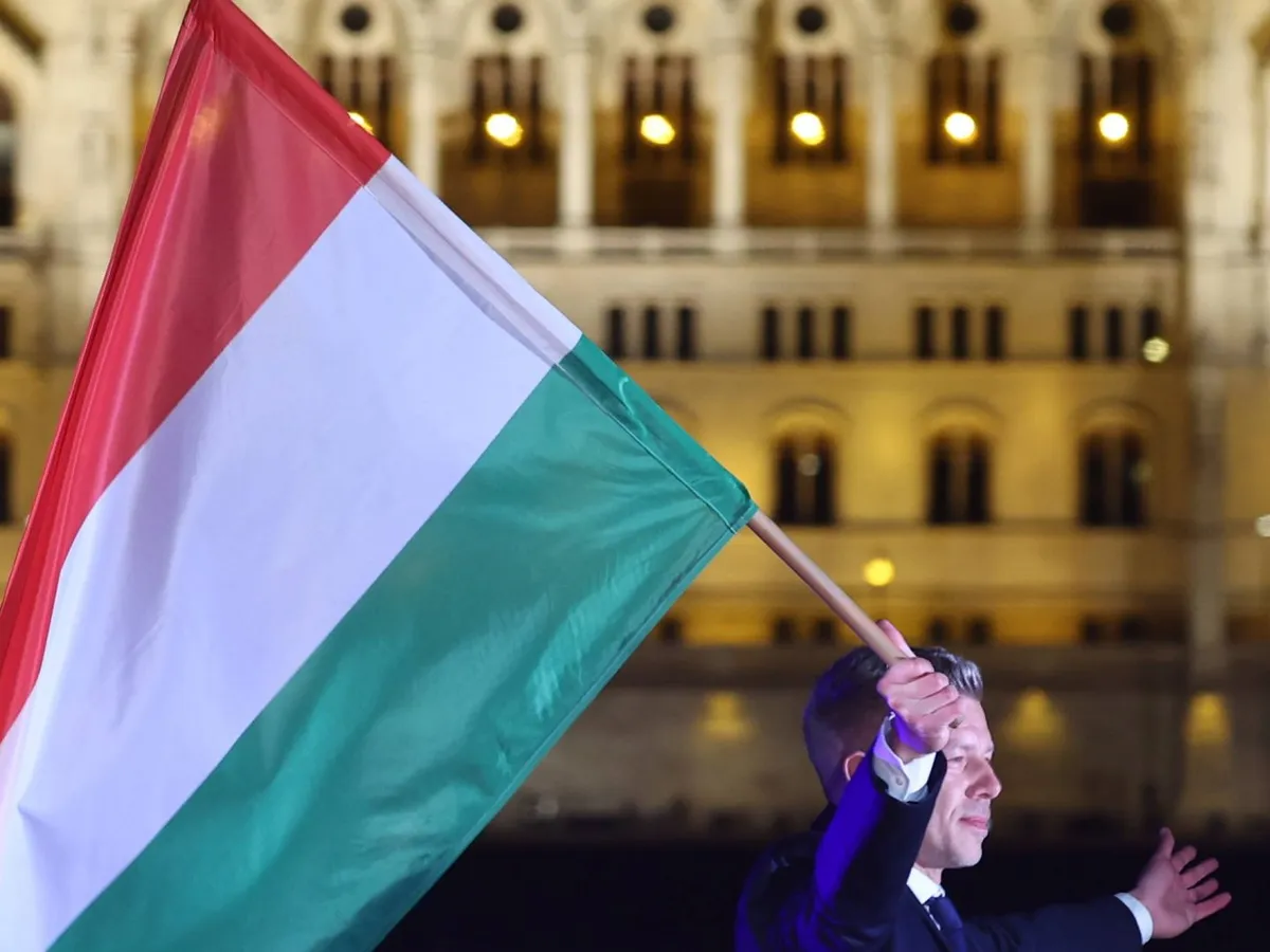 Magyar pregătește discuții cu Kelemen Hunor după victoria partidului Tisza în alegerile din Ungaria