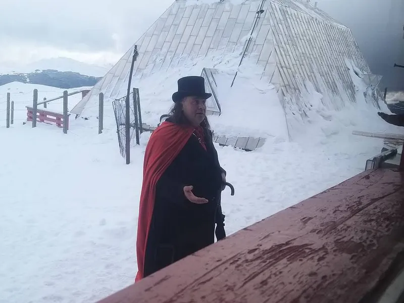 Salvamontiștii l-au salvat pe Dracula. Voia să ajungă pe Vf. Omu. / Foto: captură video