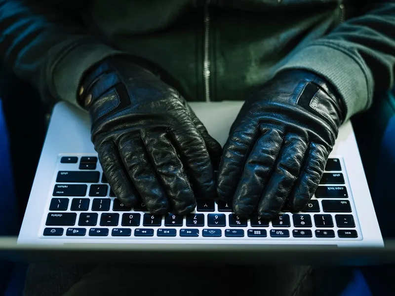 Escrocherie pe internet imposibil de detectat. Sunt vizați cei care tastează aceste cuvinte - Foto: Freepik (rol ilustrativ)