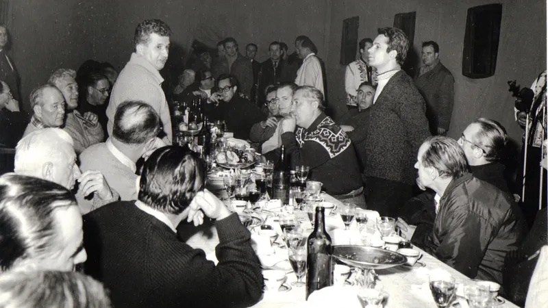De ce îi bătea Ceaușescu la fund pe ambasadorii străini