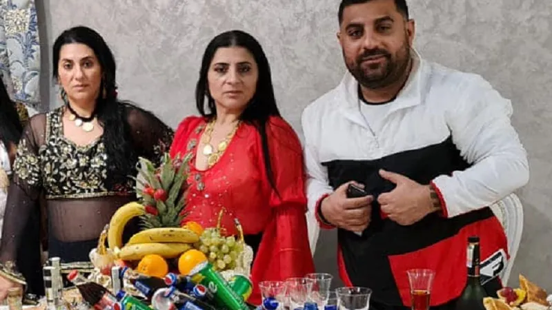 Nat Mincă (dreapta) și surorile sale vrpjitoare Rada și Mihalea Mincă. Infracțiunile Sadovenilor includ și escrocherii cu vrăjitoare Foto: Facebook