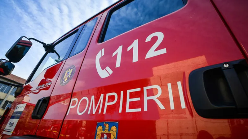 Plan Roșu de intervenție, la Câmpia Turzii. 14 angajați ai unei firme s-au intoxicat cu o substanță - Foto: Facebook/ISU