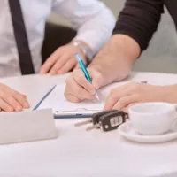 Românii care vor face tranzacții imobiliare vor avea parte de taxe mai mari. Au crescut cu 25% - Foto: Profimedia Images/ Imagine cu caracter ilustrativ