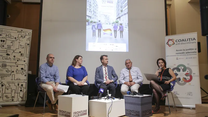 Avocata Iustina Ionescu, Adrian Coman, tatal lui, Liviu, si sotul sau, Clai Hamilton (FOTO: Inquam Photos - Octav Ganea)