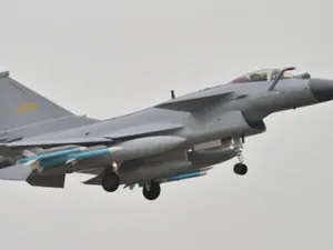 J-10 chineze versus Rafale franceze. Bătălia aeriană dintre Pakistan și India devine studiu de caz pentru armatele lumii