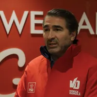 Ionel Arsene are ciorăpei albi și geacă roșie/FOTO: facebook.com
