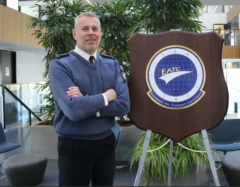 Generalul de brigadă Fabrice Feola, care comandă Centrul pentru Operațiuni și Sprijin pentru Transport al Franței - Foto: COSTF