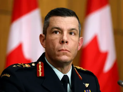 Generalul aflat la comanda campaniei de vaccinare din Canada, vizat de o „anchetă militară”. / Foto: nationalpost.com