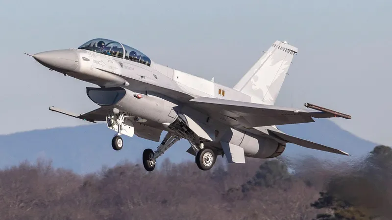 Rusia pretinde că a lovit aerodromul unde Ucraina ține avioanele F-16 - Foto: Profimedia Images (imagine cu caracter ilustrativ)