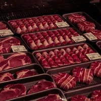 Alertă alimentară de proporții la Iași. Reţea de injectat ilegal saramură în carne. / Meat Shop