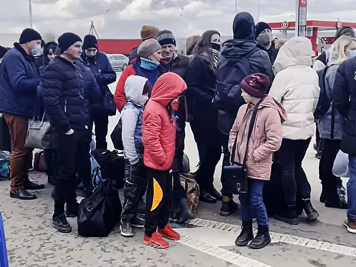 Au fugit din Ucraina, de teama războiului. 4.900 de ucraineni au eludat legea Marţială - Foto: captură YouTube