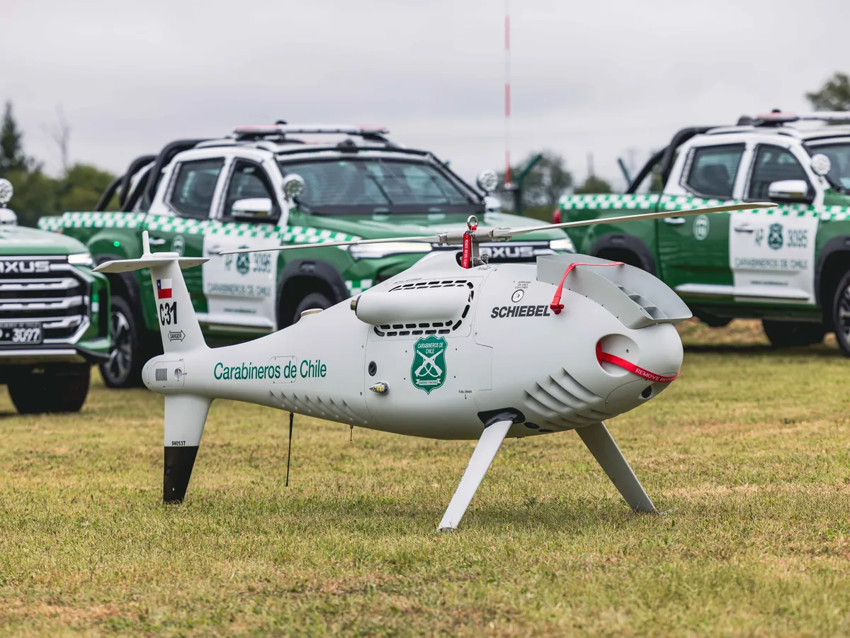 Producătorii extind gama de elicoptere-drone cu variante armate. Pot lansa și 10 rachete