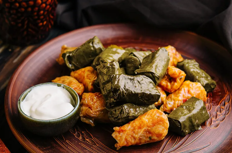 Platou cu sarmale - Foto: Freepik (Imagine cu rol ilustrativ)