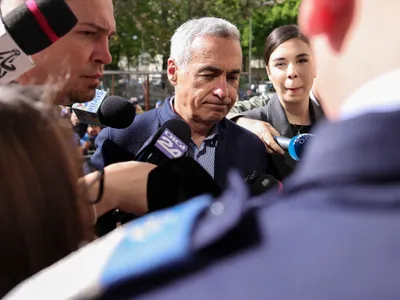 Tot mai puțini susținători vin să--i fie alături lui Călin Georgescu când merge la Parchet Foto: INQUAM Photos/Octav Ganea