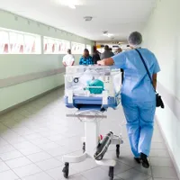 Aproape 100 de copii infectați cu COVID-19 sunt în acest moment internați în spital/FOTO: Unsplash