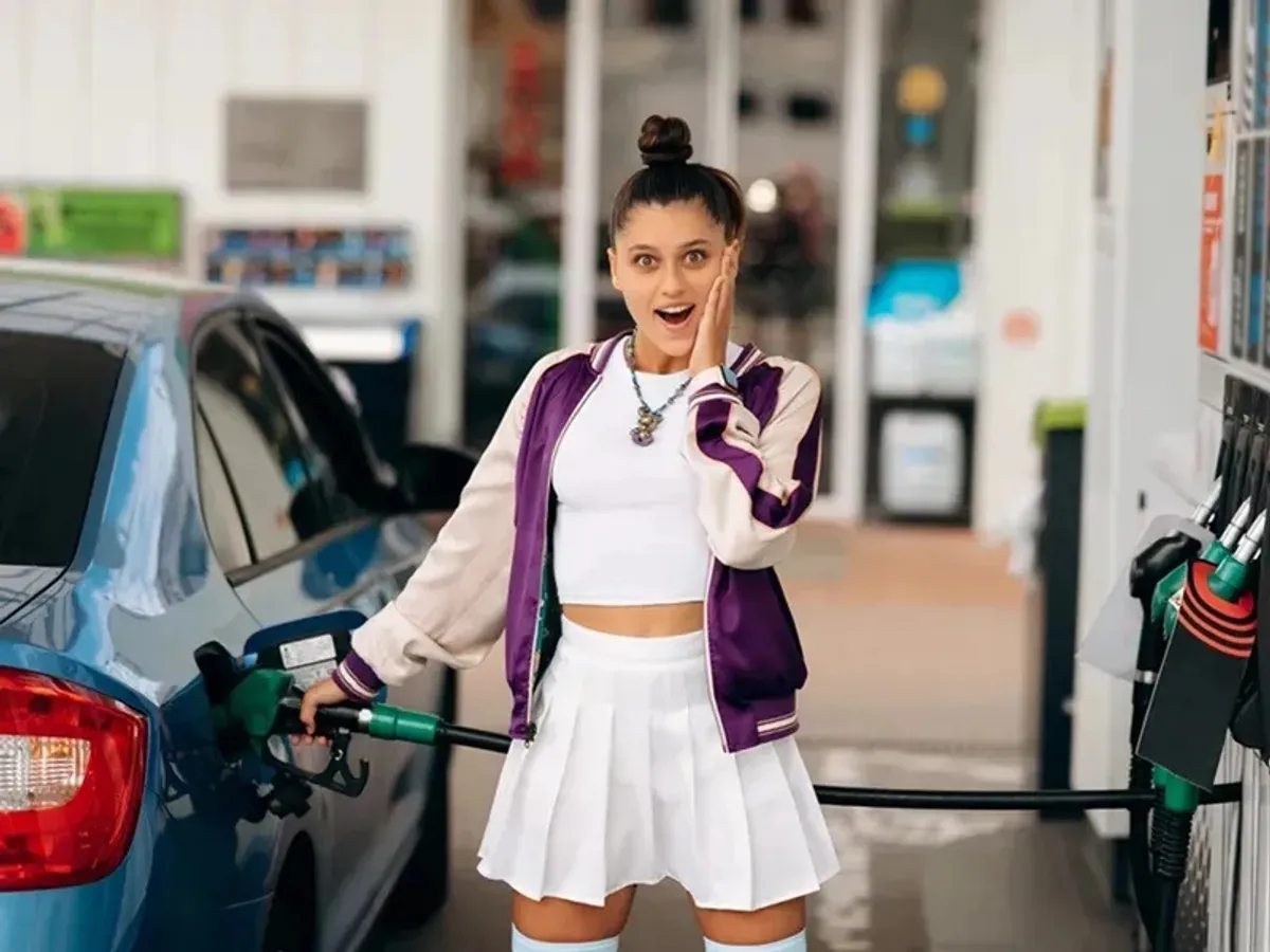 Cum ar putea costa 4 lei litrul de benzină sau motorină la pompă în România? Modelul japonez
