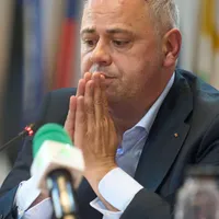 Florin Barbu, ministrul Agriculturii, în timpul unei conferinţe de presă - Foto: Profimedia Images