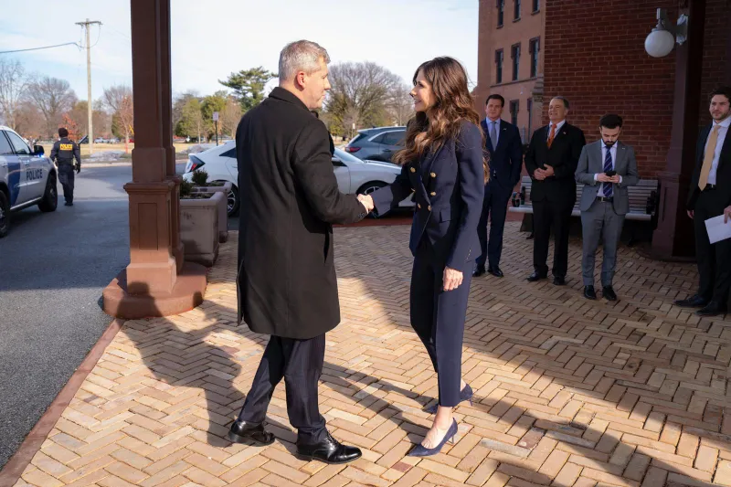 Cătălin Predoiu și Kristi Noem - Foto: MAI