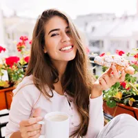 AMENDĂ de 1.500 de lei pentru românii care stau la bloc și au flori în balcon. Pot face închisoare - Foto: Freepik (imagine cu rol ilustrativ)