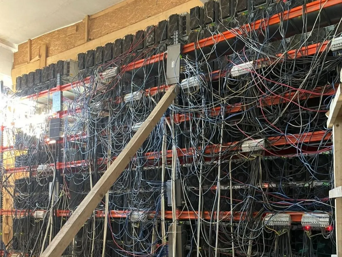 Cum a descoperit ANAF o fermă de criptomonede? Consuma curent cât o fabrică. 7.000.000 lei, în 9 luni