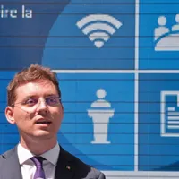Victor Negrescu spune că a adus bani europeni pentru Alba Iulia. Oficialitățile locale neagă
