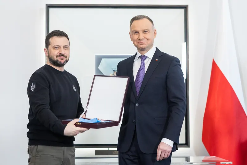 Zelenski a primit Ordinul Vulturul Alb de lafostul președinte Andrei Duda -  Foto: Profimedia Images