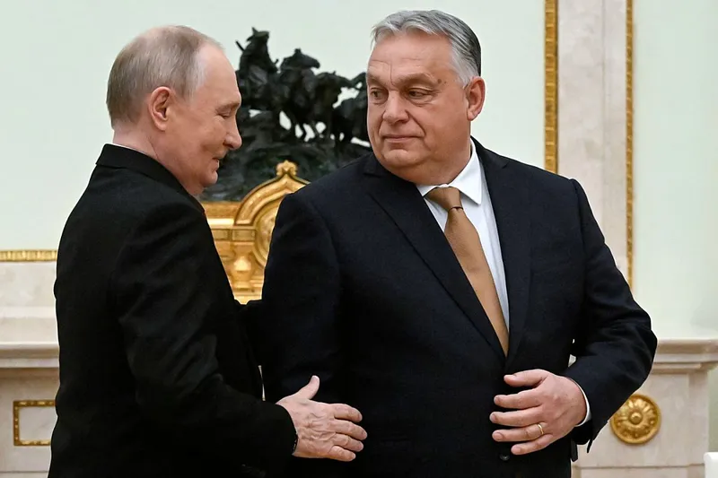 Vladimir Putin, dictatorul de la Kremlin, şi Viktor Orban, prim-ministrul Ungariei - Foto: Profimedia Images