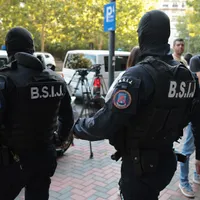 Târg de mașini luat cu asalt de mascați. Ce caută anchetatorii? - Foto: Inquam Photos/ George Călin (rol ilustrativ)