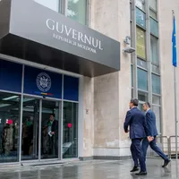 Premierul moldovean Dorin Recean, împreună cu prim-ministrul Poloniei, Mateusz Morawiecki. Sursa: Inquam Photos / Elena Covalenco