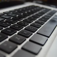 Dragostea costă! O femeie a rămas fără peste 100 de mii de euro după ce s-a îndrăgostit pe internet - Foto: Profimedia / imagine cu caracter ilustrativ