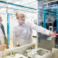 Încă o victimă a electrificării mașinilor! Firma germană Manz, în faliment. Gaură de 25.000.000 € - Foto: siemens.com - Imagine cu rol ilustrativ
